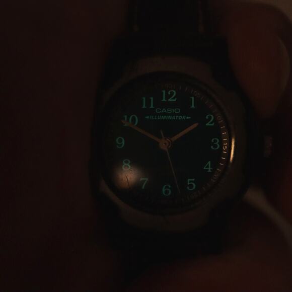 Vintage Womens Casio Illuminator Watch 30mm Blue Dial LQ-141 w New Battery - Picture 7 of 12